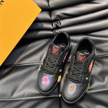 Louis Vuitton    2023新款休閒時尚男生鞋子