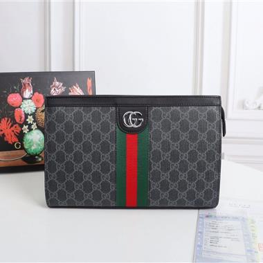 GUCCI   2023新款男生時尚休閒包  尺寸：19-29-5CM