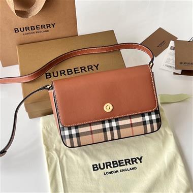 BURBERRY   2023新款女生時尚休閒包 尺寸：13.5*20*5CM