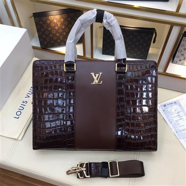 LOUIS VUITTON    2023新款男生時尚休閒包 尺寸：38*29*7CM