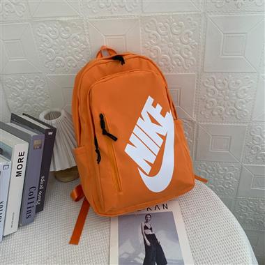 Nike   2023新款時尚休閒包   尺寸：17*20*30CM 