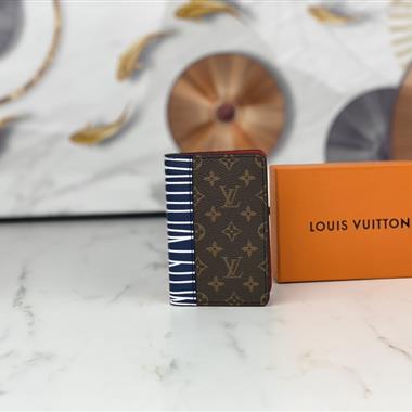 LOUIS VUITTON  2023新款時尚休閒包 尺寸：8 x 11 x 1CM