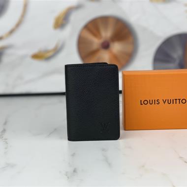 LOUIS VUITTON  2023新款時尚休閒包 尺寸：8 x 11 x 1CM