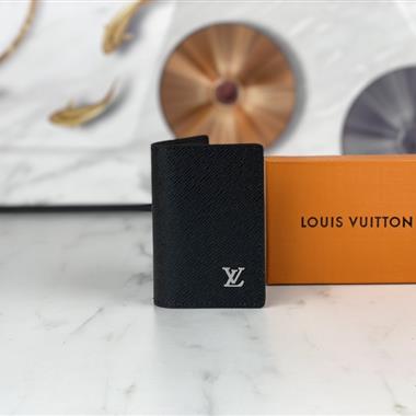 LOUIS VUITTON  2023新款時尚休閒包 尺寸：8 x 11 x 1CM