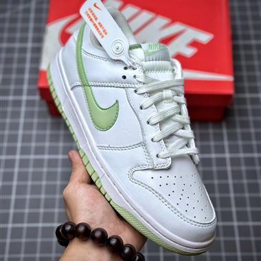 NIKE SB Dunk Low  "Honeydew" 