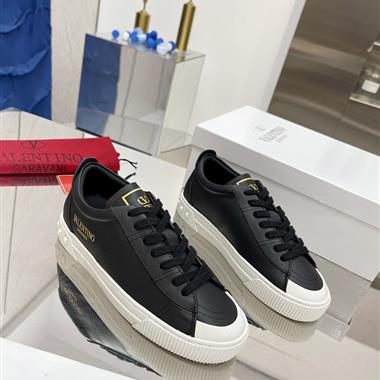 Valentino   2023新款休閒時尚女生鞋子