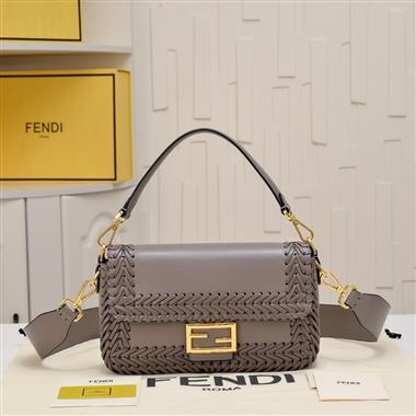 FENDI   2023新款女生時尚休閒包  尺寸：27*15*6CM