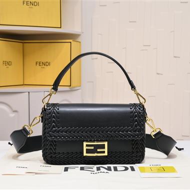 FENDI   2023新款女生時尚休閒包  尺寸：27*15*6CM