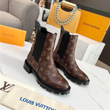 Louis Vuitton    2023新款女生休閒時尚鞋子