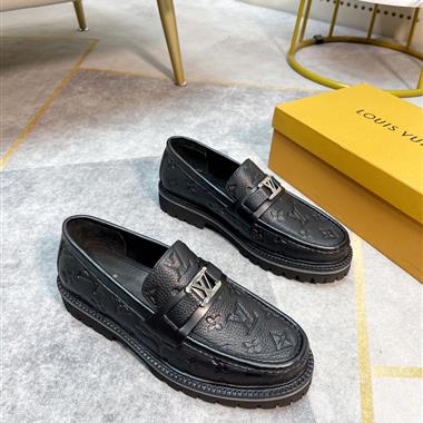 Louis Vuitton   2023新款休閒時尚男生鞋子