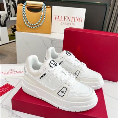 Valentino   2023新款休閒時尚男生鞋子