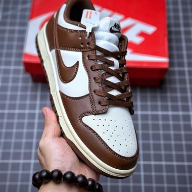 Nike SB Zoom Dunk Low 板鞋 