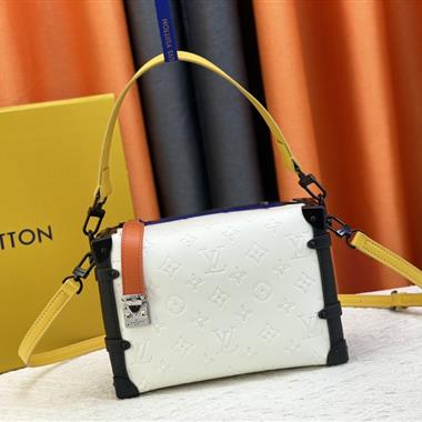 LOUIS VUITTON   2023新款女生時尚休閒包  尺寸：21*14*6CM