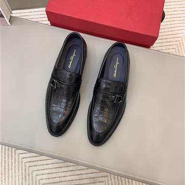 Ferragamo   2023新款休閒時尚男生鞋子