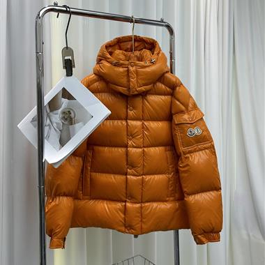 MONCLER   2023秋冬新款羽絨外套