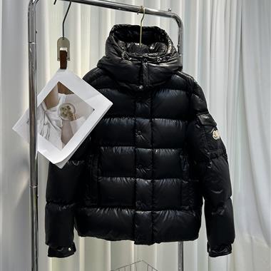 MONCLER   2023秋冬新款羽絨外套