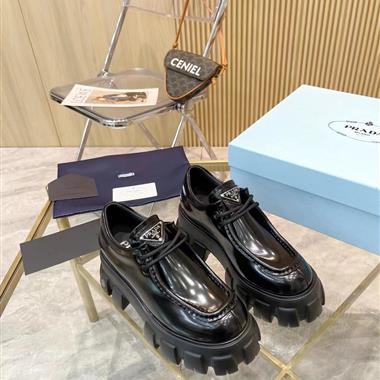 PRADA   2023新款女生休閒時尚鞋子