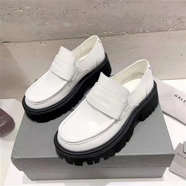 Balenciaga   2023新款女生休閒時尚鞋子