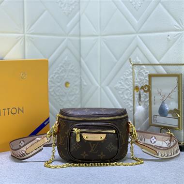 LOUIS VUITTON   2023新款女生時尚休閒包 尺寸：17*12*9.5CM