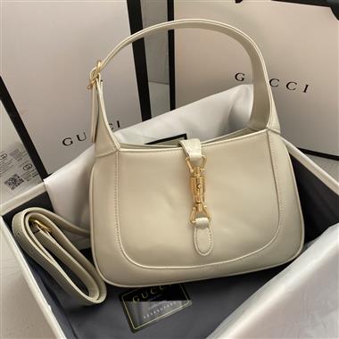 GUCCI   2023新款女生時尚休閒包 尺寸：28-19-4CM