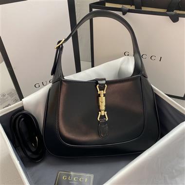 GUCCI   2023新款女生時尚休閒包 尺寸：28-19-4CM