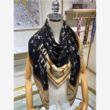 Louis Vuitton    2023秋冬新款時尚圍巾 尺寸：140-140