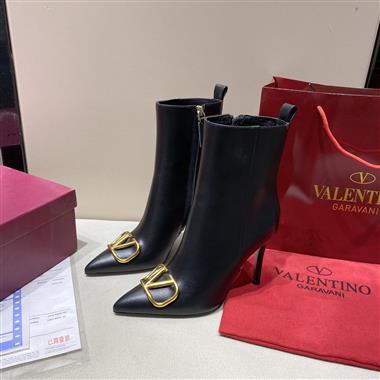 Valentino   2023新款女生休閒時尚鞋子