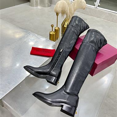Valentino   2023新款女生休閒時尚鞋子