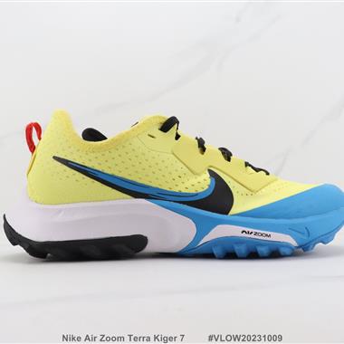 Nike Air Zoom Terra Kiger 7 登月減震跑步鞋
