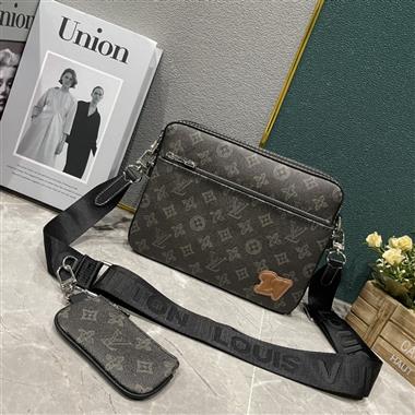 LOUIS VUITTON  2023新款男生時尚休閒包 尺寸：25*18.5*7CM