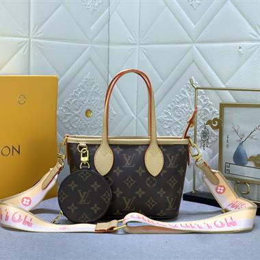 LOUIS VUITTON  2023新款女生時尚休閒包 尺寸：24*14*9CM