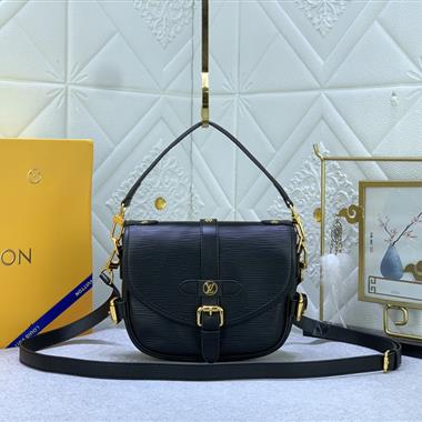 LOUIS VUITTON  2023新款女生時尚休閒包 尺寸：20*16*7.5CM