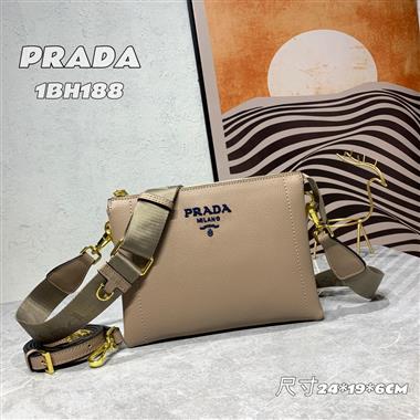 PRADA   2023新款女生時尚休閒包 尺寸：24*19*6CM