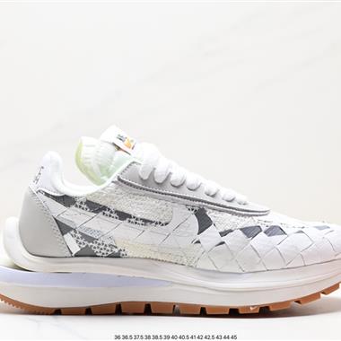 Sacai X NIKe regasus vaporrly SP 華夫雙勾三代3.0走秀