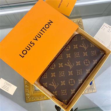 LOUIS VUITTON    2023新款男生時尚休閒包 尺寸：21*12CM