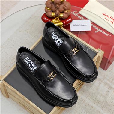 Ferragamo   2023新款男生休閒時尚鞋子