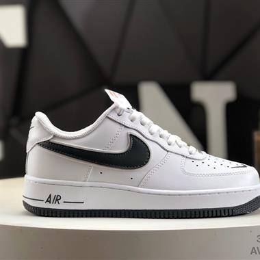 NIKE Air Force 1 ‘07 Low 