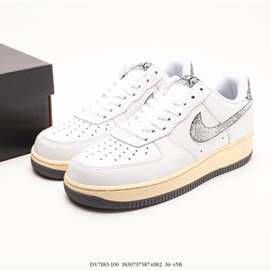 Nike Air Force 1 07 LX 