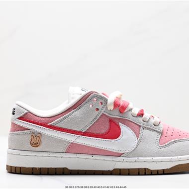 Nike Dunk Low 板鞋 