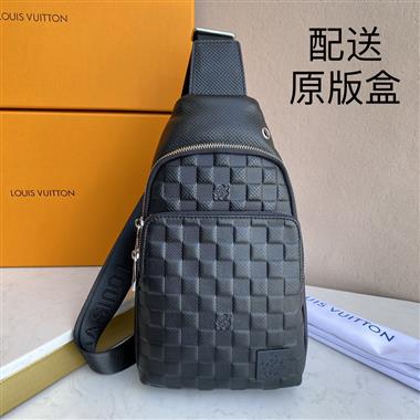 LOUIS VUITTON   2023新款男生時尚休閒包 尺寸：30×17×5CM