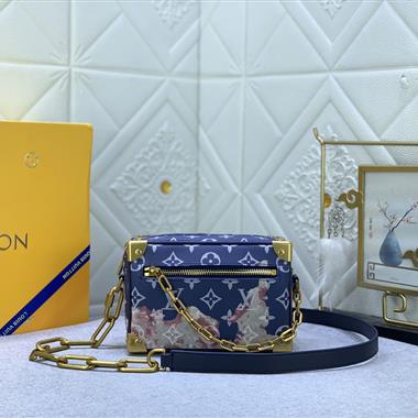 LOUIS VUITTON  2023新款女生時尚休閒包 尺寸：18.5*13*8CM