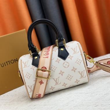 LOUIS VUITTON  2023新款女生時尚休閒包 尺寸：20*13.5*12CM