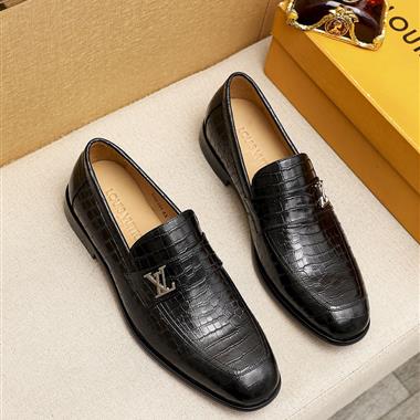 Louis Vuitton  2023新款男生休閒時尚鞋子