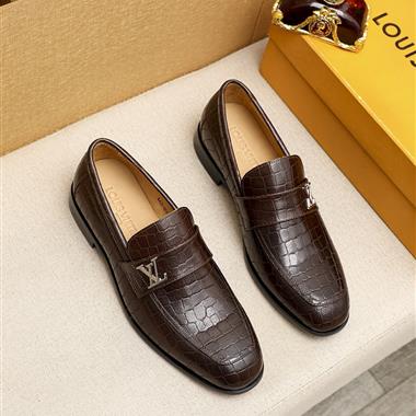 Louis Vuitton  2023新款男生休閒時尚鞋子
