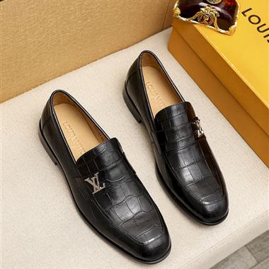Louis Vuitton  2023新款男生休閒時尚鞋子