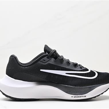 Nike Zoom Fly 5超輕休閑緩震碳板跑步鞋 