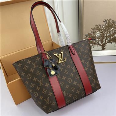 LOUIS VUITTON    2024新款女生時尚休閒包  尺寸：28-26-12CM