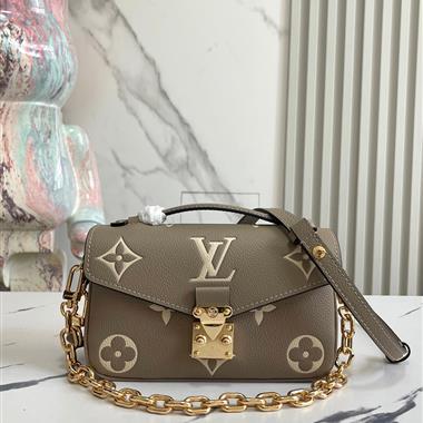 LOUIS VUITTON  2024新款女生時尚休閒包 尺寸：21.5*6*13.5CM