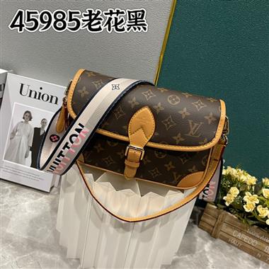 LOUIS VUITTON  2024新款女生時尚休閒包 尺寸：25*9*15CM