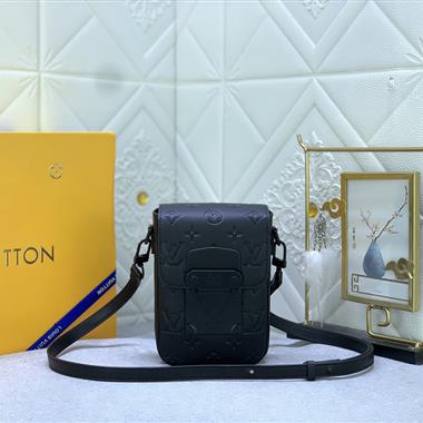 LOUIS VUITTON  2024新款女生時尚休閒包 尺寸：12*19*7CM